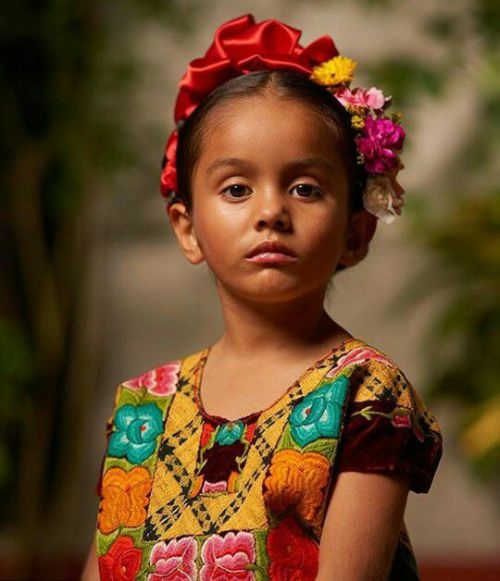 cazadordementes:    Tehuana de Oaxaca ♥🌸🌼  