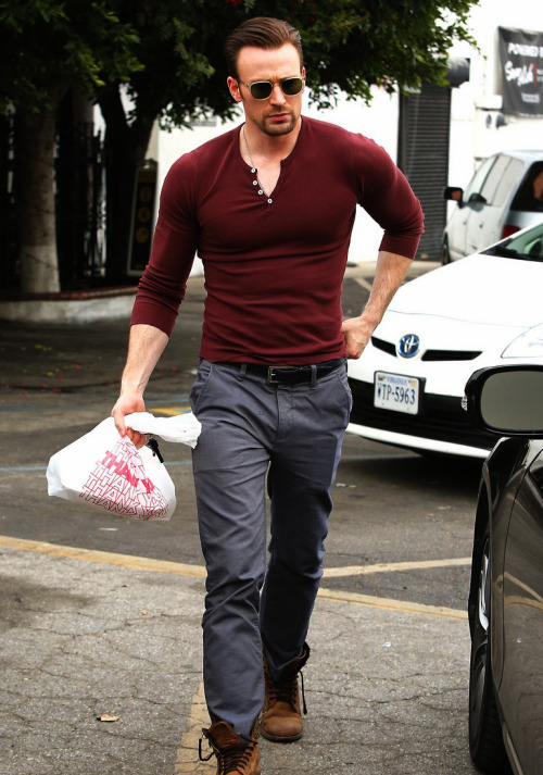 captainsamerica: Chris Evans leaving El Compadre Restaurant on January 20th 2015.
