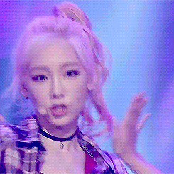 xxxjennyparkxxx:  Female idols X Choker