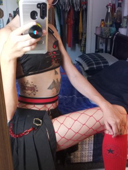cthulustits:apparently you’re supposed to wear this skirt with something underneath??? but they didn’t specify what 😳😳😳anyways sub to my manyvids crush for only Ū, or if you prefer you can tip me 🥺😚