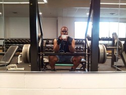 thejungleofmufasa:  Sitting calve raises,