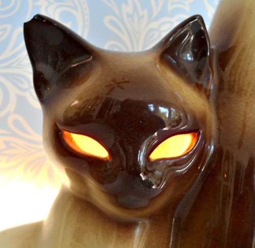 ennairda:amazing, Siamese Cat Lamp