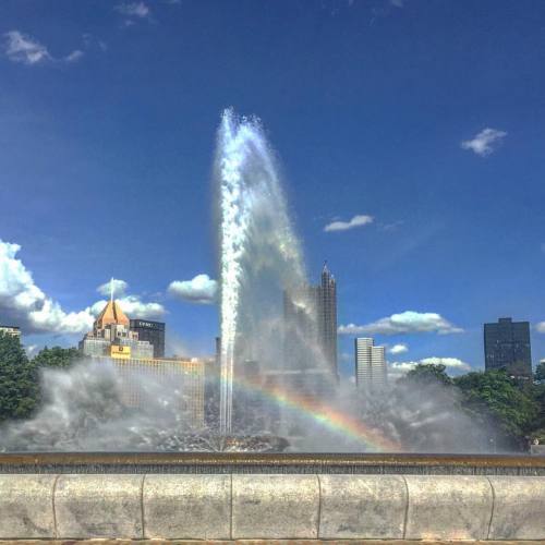 Human made #rainbow. #sunbow #fountain #pittsburgh #pgh #pghcreative #pittsburghsmostdope #steelcity