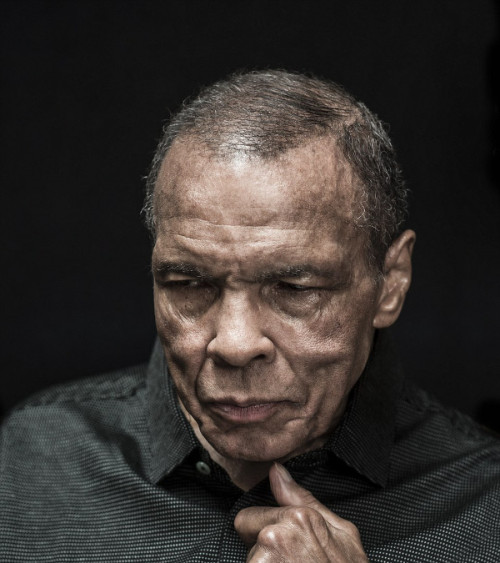 sheneedsmylove:  Last official portraits of Muhammad Ali, taken two months ago.   Photography by Zenon Texeira 