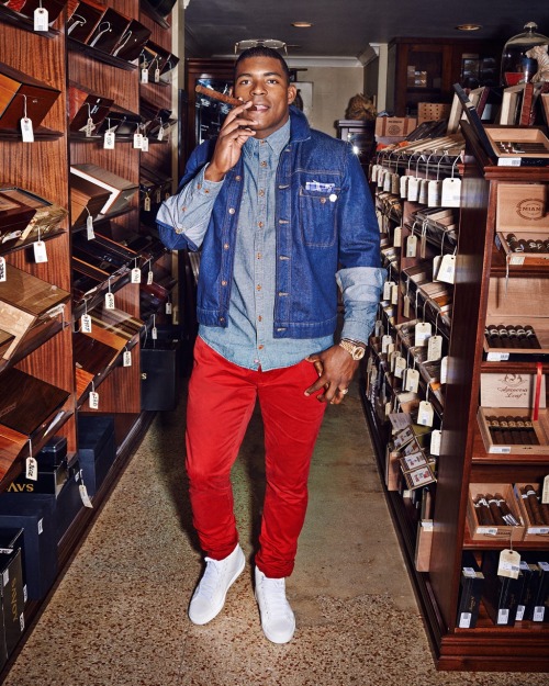 missinglinc:  hoodsworld: Yasiel Puig  😍