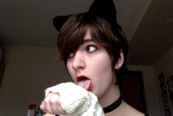 daddyskinkyelf:  mrow :3 (sorry I’m submitting again but your blog is my fave and i love dis theme) &lt;3  no sorry i love all your photos you’re fucking adorable! 