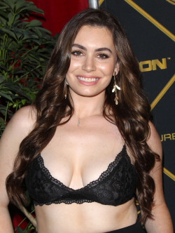 breathtakingwomen:  Sophie Simmons at the
