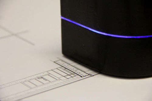 fleshcircus:bromogeekmusings:radimus-co-uk:enochliew:Pocket Printer by Zuta LabsNot only a portable 