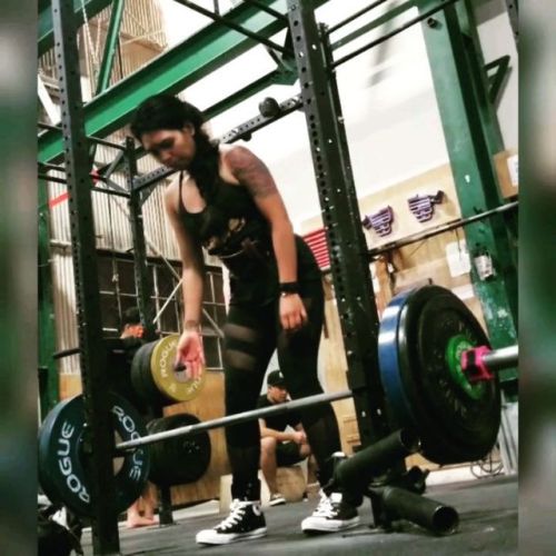 Yesterday = #deadlift day. 1st vid 170×5, 2nd: 175×5!!! I was so mad in the first video 
