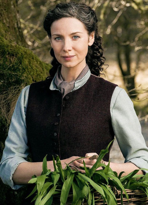 alohamochridhe:CAITRIONA BALFE AS CLAIRE FRASER IN OUTLANDER SEASON 6