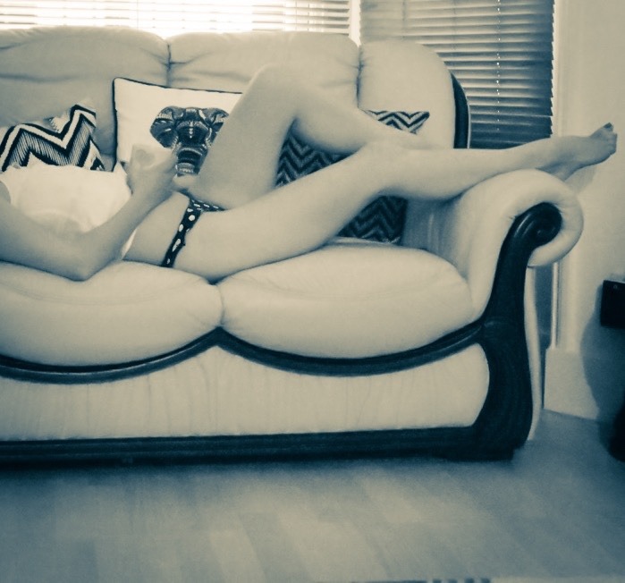insatiablelondonlass-killydf2:  First thing in the morning the house is silent, my