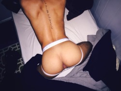 assfuhdays:  Jhunior. This is me. IG: JHVNR.