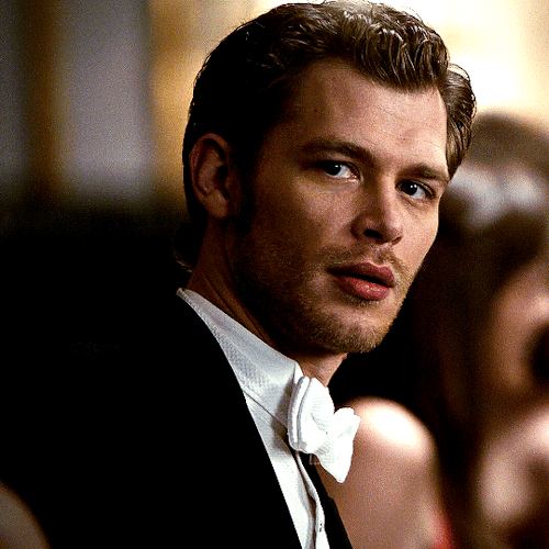 Klaus and Caroline in “Dangerous Liaisons” 