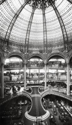 archimaps:  The Grand Staircase under the Cupola of the Galeries Lafayette, Paris