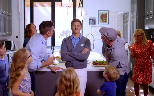 nph-burtka:   Life’s a Party with David BurtkaPremiering Sept.18 at 12pm ET/PT on Food Network   Awesome