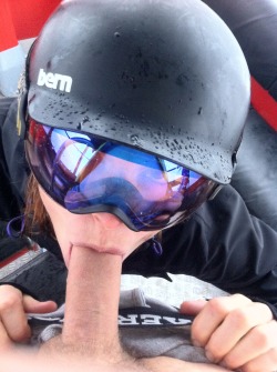 Public-Flash:  I Would Love To Be Snowboarding, Heading For The Lift, And Some Girl