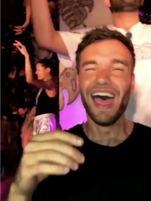 liamlm: please keep playing liam’s songs at the club because this is the face he makes when he