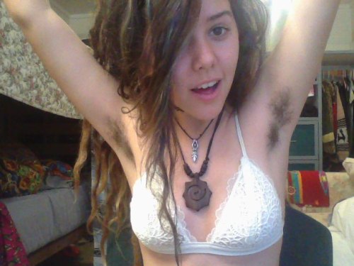 ascellearmpits:marianamystic:i think i’m about to dye my armpit hair blue or purple or something idk