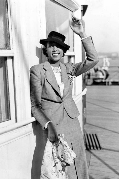 Cute girl of the day is Josephine Baker!