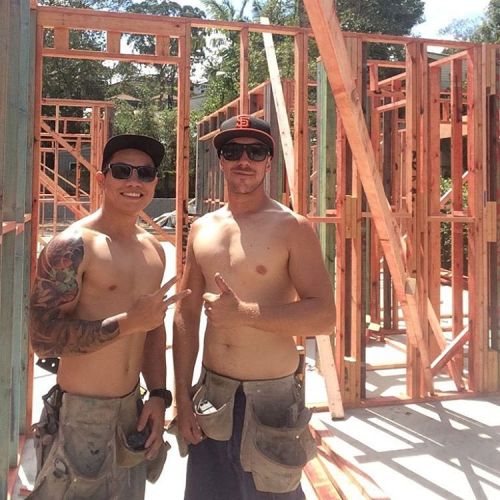 tradies2000: A nice pair of shirtless chippies instagram.com/p/9IbwEJD0Rd/