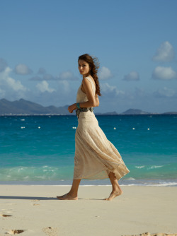 ralphlauren:   Ralph Lauren Blue Label  Dive into August with beachy whites from Blue Label Explore Now