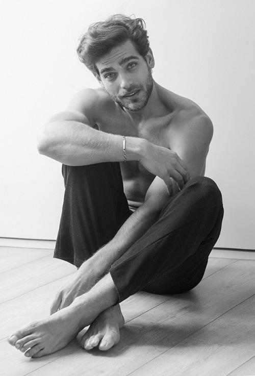 flipflopmoves: Helder Afonso by Julia Romanovskaya