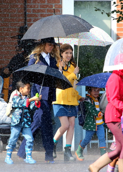 Anna With Blake Lively Filming A Simple Favor