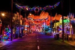 dude-im-at-disneyland: Cars land Christmas. 🎄