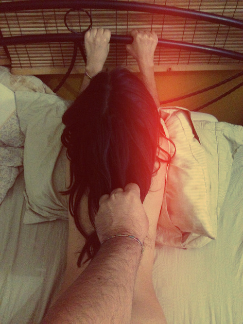 decadent-dreams: Love to pull hair…..and toss you about as I see fit. 