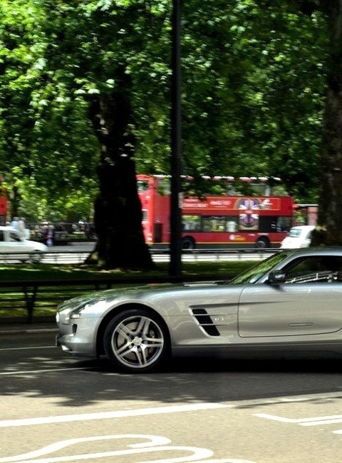 Mercedes-Benz SLS AMG