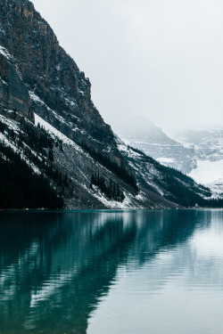 tingirl:  expressions-of-nature:  Lake Louise : Arin S  Personal Blog For Lovers Only &lt;3 