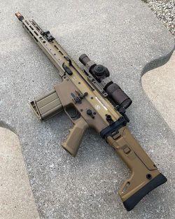 weaponslover:  scar17 - ©