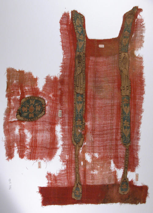 Tunic Fragment with Applied Bands, Metropolitan Museum of Art: Islamic ArtGift of George F. Baker, 1