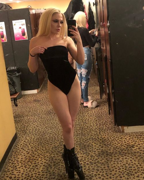 stripper-locker-room:  https://www.instagram.com/athena_hills_/