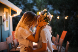 cocobijoulala:  Summer night kisses 💋