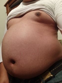 gainerburr:Stuffed belleh~I had 10 tacos, 2 slices of chocolate cake and a small