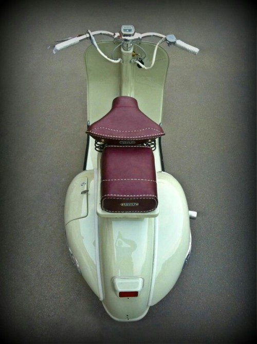 XXX doyoulikevintage:  Vespa 125 1955  photo