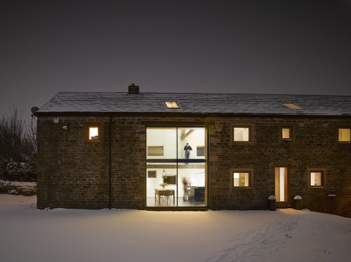 Sex dezeen:  Old Yorkshire barn converted into pictures