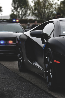 johnny-escobar:  Matte Black Aventador x