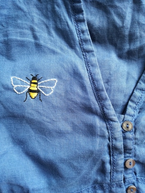 a wee embroidery bee