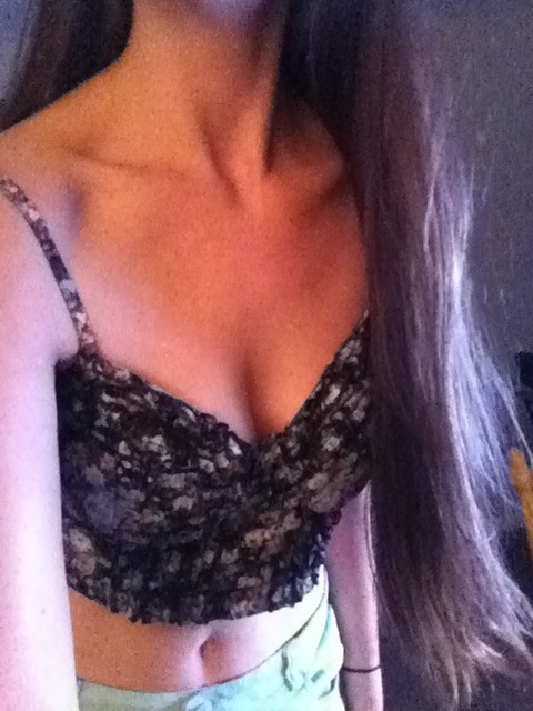 fuckmeharderbabyyy:  I like my collarbones today.