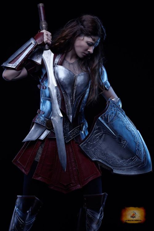 art-of-swords: Sword Photography - Lady Sif Body armor and props: La Forja de Prometeo Headpiece: La