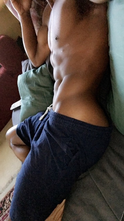 dorianstwin:  ☀️ Waiting for summertime like 🙇🏾