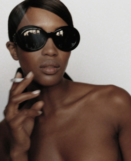 XXX Naomi Campbell photographed by Mario Testino, photo