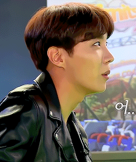 hobies: hobi in this leather jacket though 