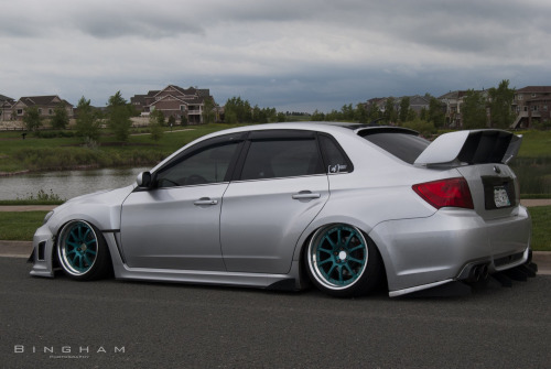 exost1:  stancenation:  Sitting Low. // http://wp.me/pQOO9-n7B