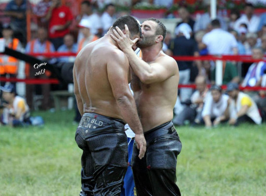 petimetrek:  janey-jane  replied to your post “Pre-reform Vulcan inspirations.”Yessss turkish oil wrestling was the reference I used for the thing I posted last nightalso….  “Wrestlers oil one another prior to matches as a demonstration of balance