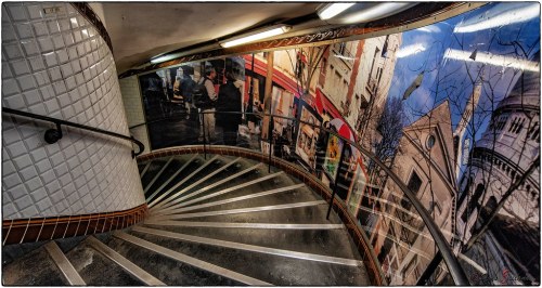 Métro Abbesses. 15/176 steps by yvesgalland Une petite partie des escaliers flic.kr/p/2hLo13