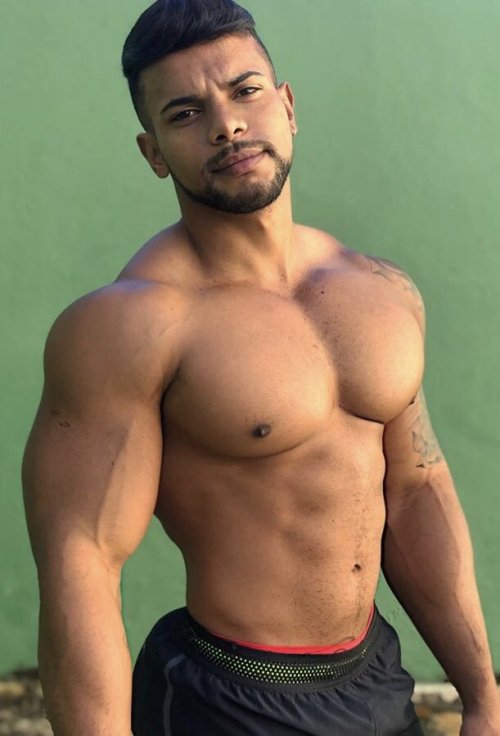 beautifulblackmenfromphilly:  https://beautifulblackmenfromphilly.tumblr.com/