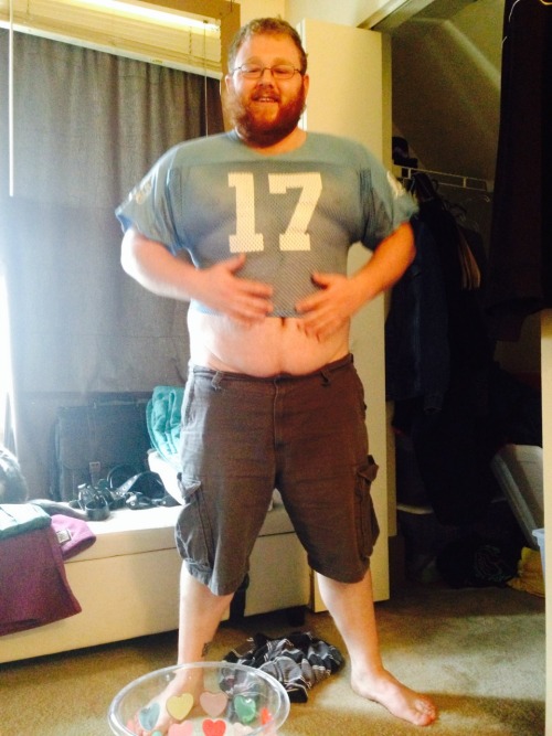 fuzzbutt07: I found my really really old football jersey while I was cleaning out my closet yesterda